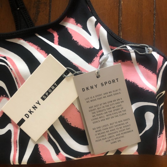 NWT DKNY Women's Printed Dizzy Strappy Sports Bra Size Medium New Pink Black - Picture 9 of 9